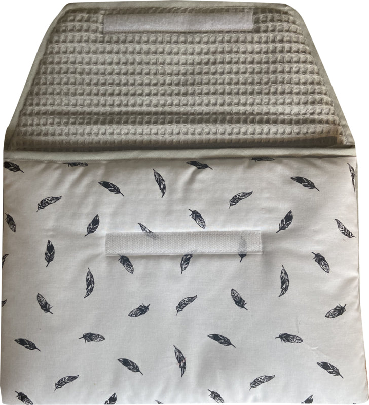 Verschoonmatje Veertjes zwartwit