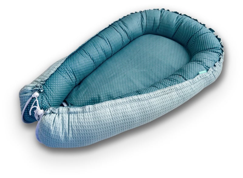 Babynestje Poedergroen stipje met Zeegroene wafelstof