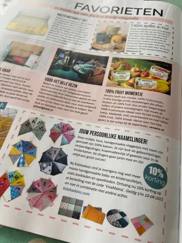 Een magazinepagina met verschillende producten en diensten.